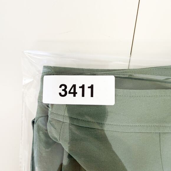 Eileen Fisher Silk Wide Leg Crepe Culotte Crop Pants in Nori Green - Size 6 - Picture 11 of 11